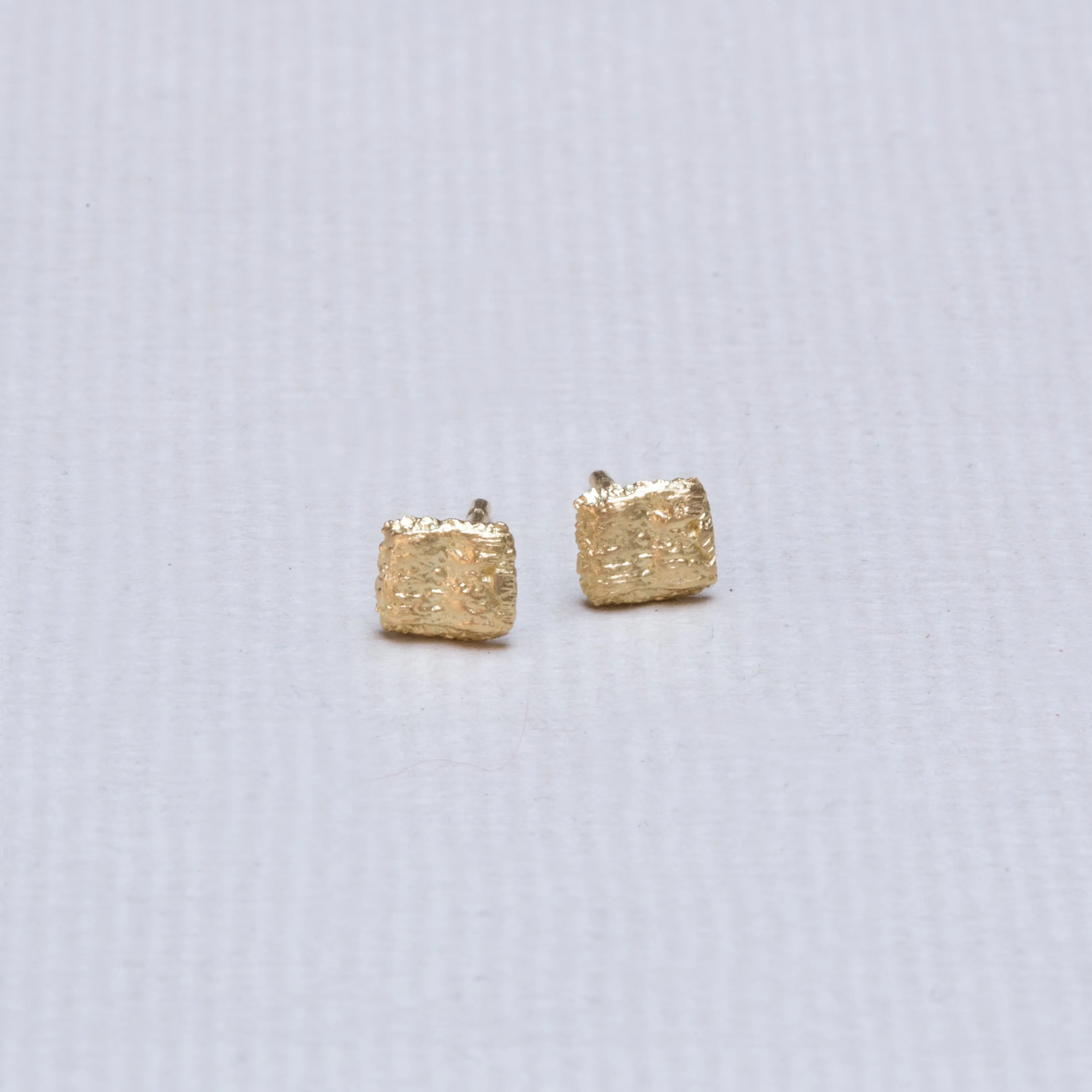 18ct Gold Square Stud Earrings