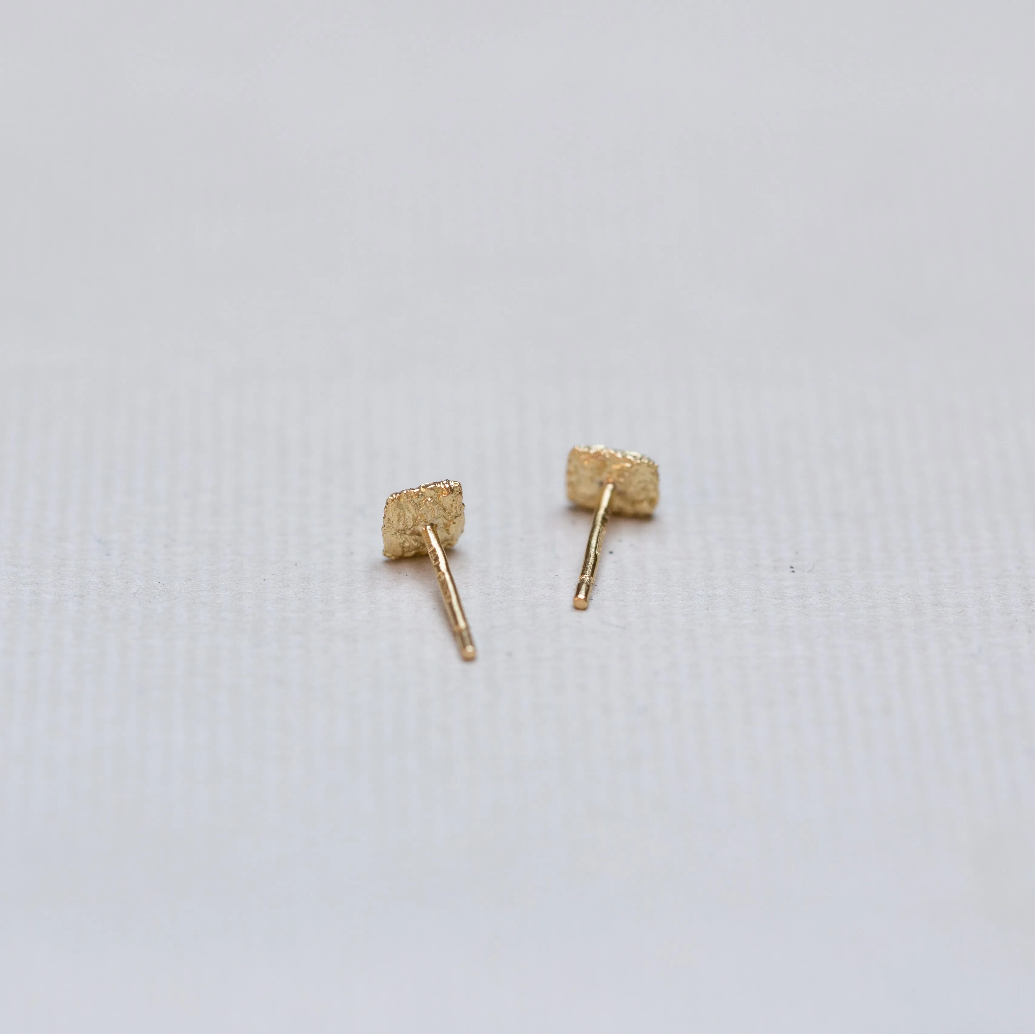 18ct Gold Square Stud Earrings