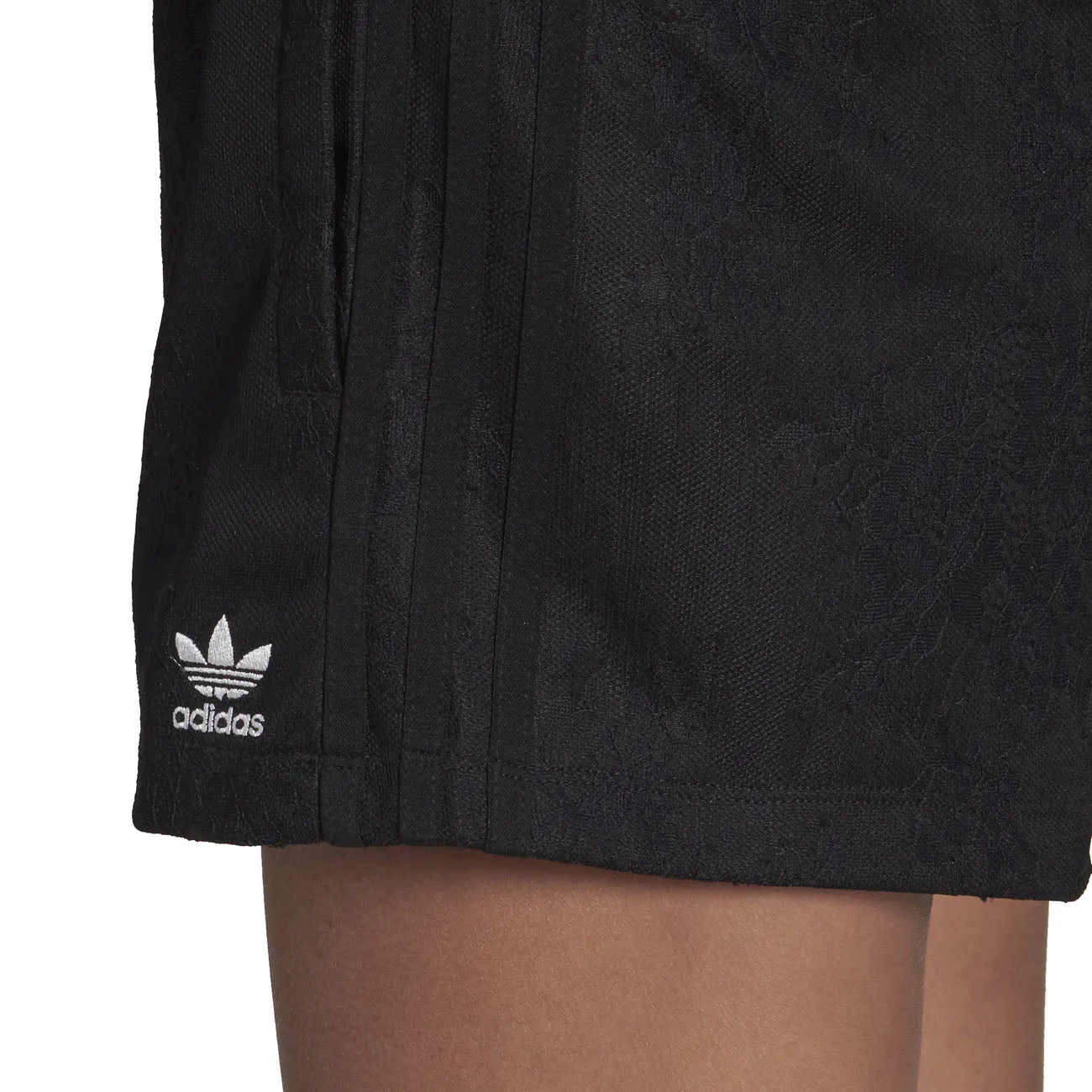 adidas Adicolor Classics Lace Shorts Damen Black