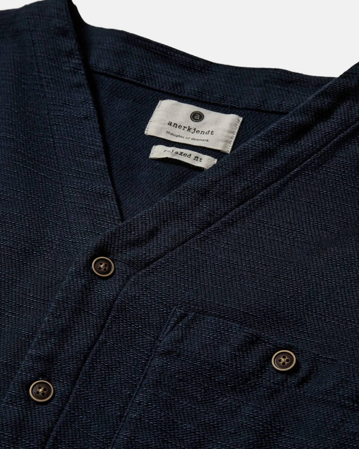 AKDAN S/S V-NECK SHIRT - Sky Captain