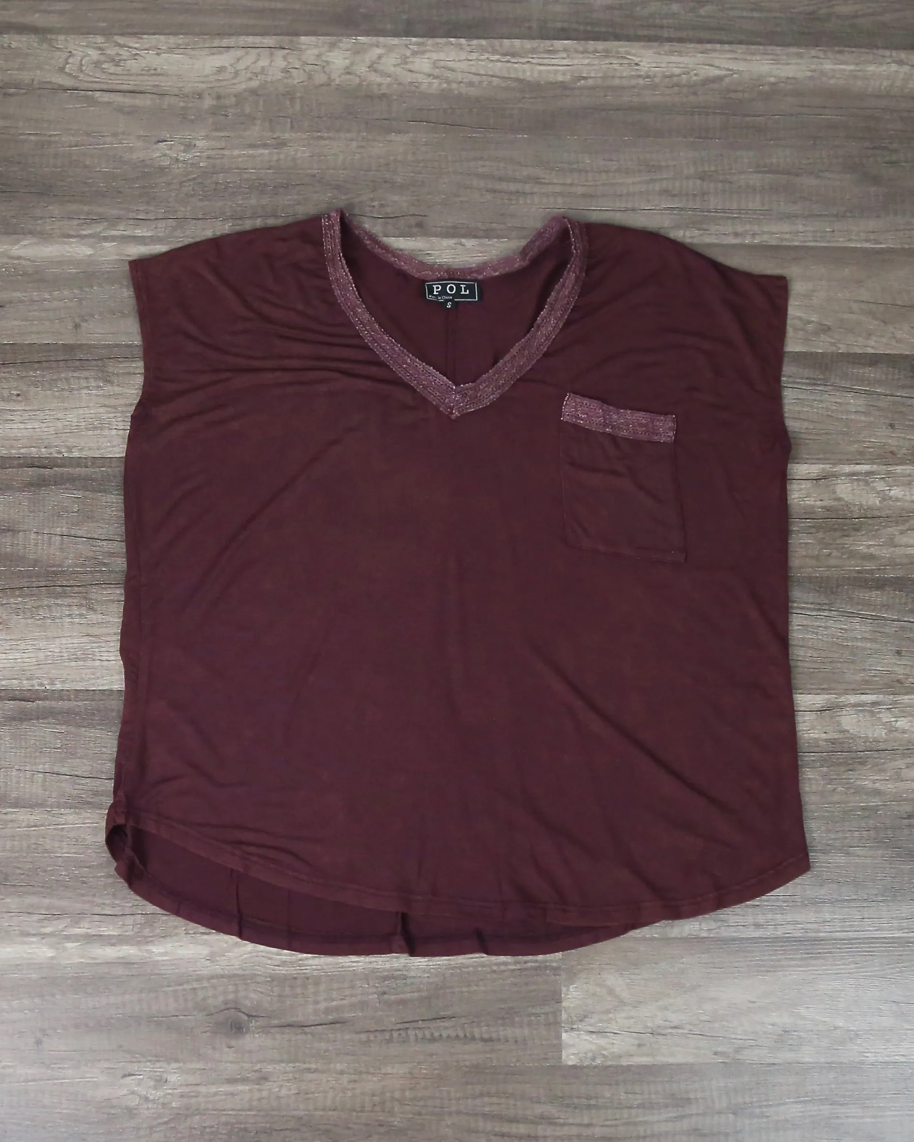 Basic V-Neck Pocket Tank Top in Burgundy