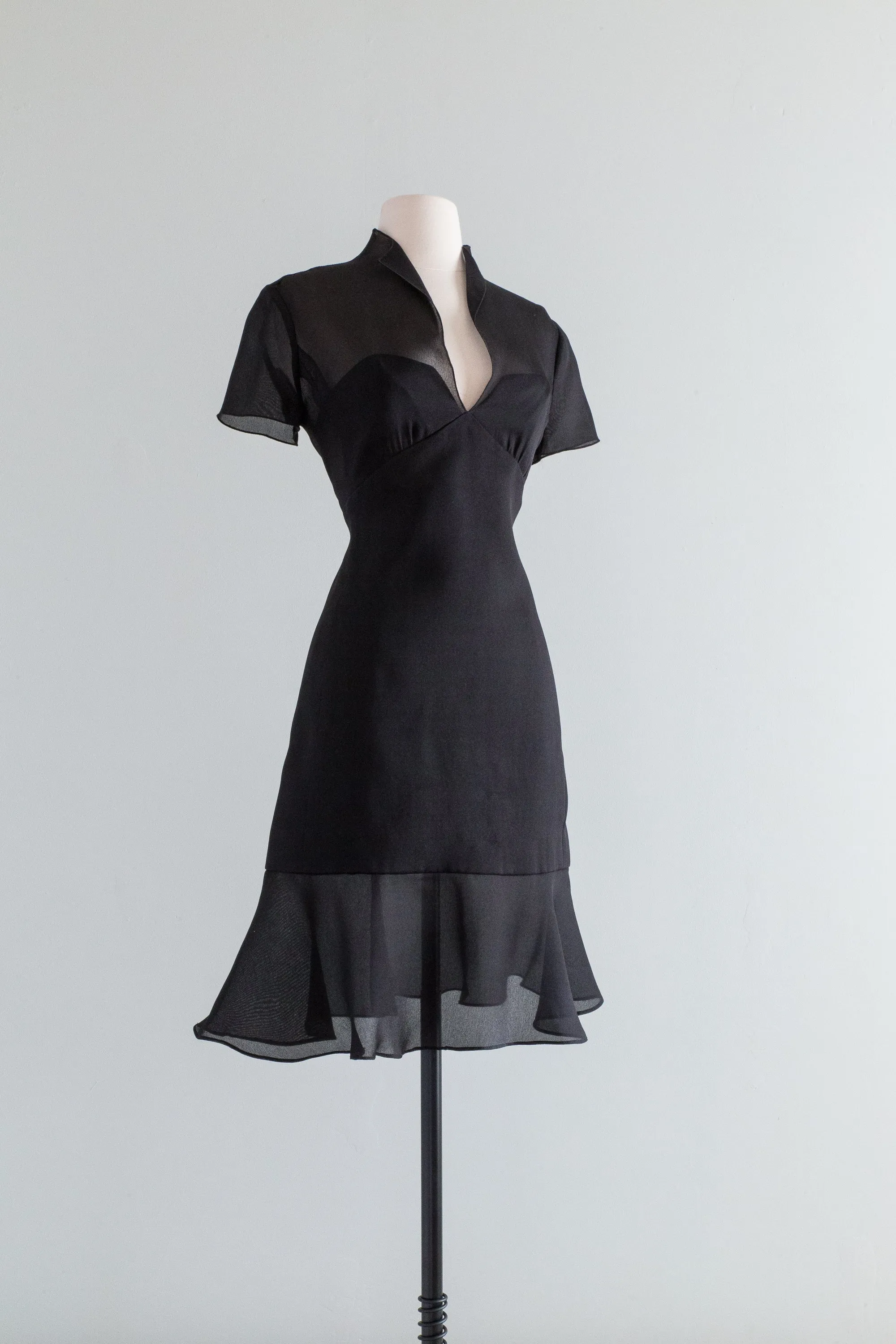 Chanel Printemps 1997 Silk Little Black Dress / Size 40