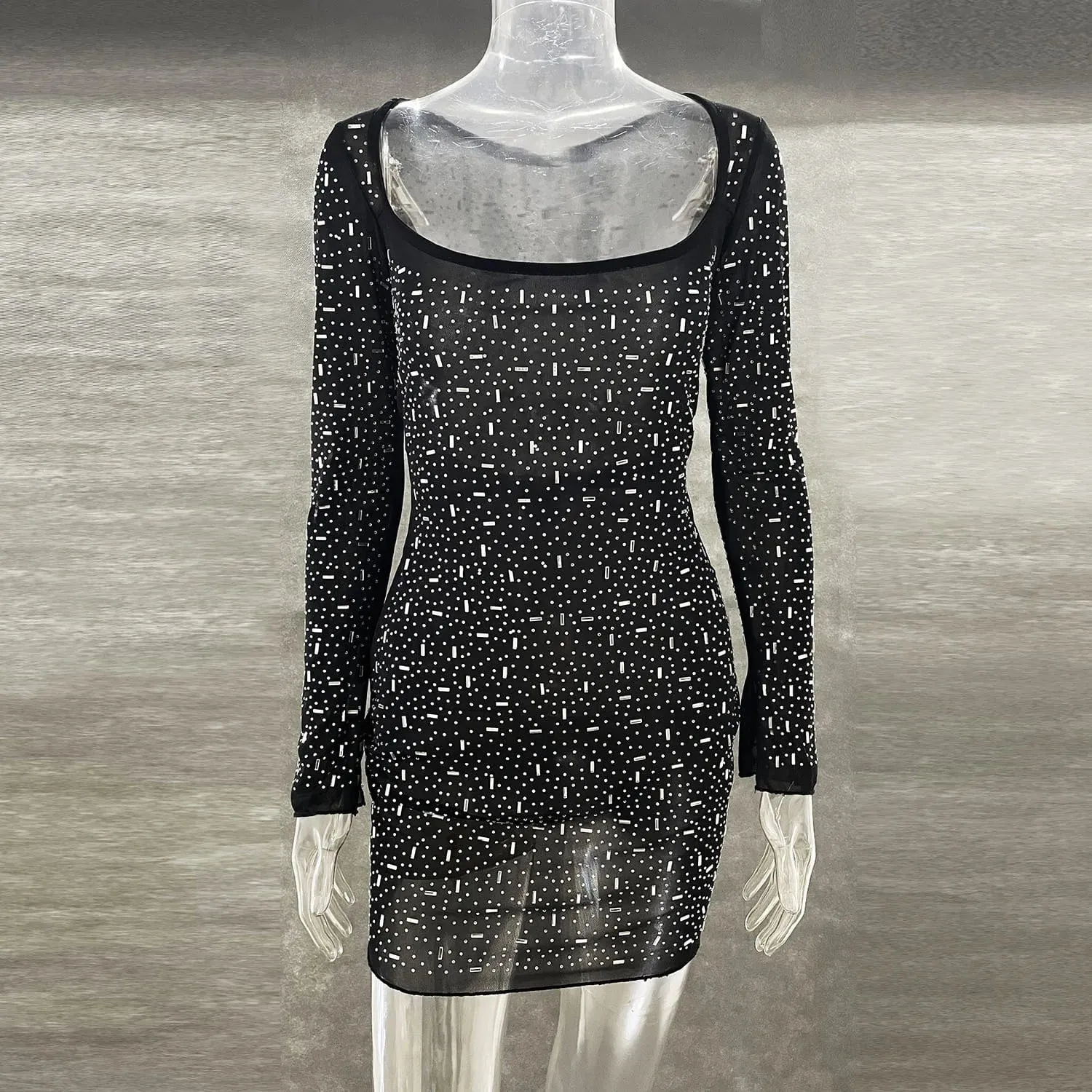 Chic Sequin Party Dress: Alluring Sheath Style with Long Sleeves and Dazzling Diamond Embellishments