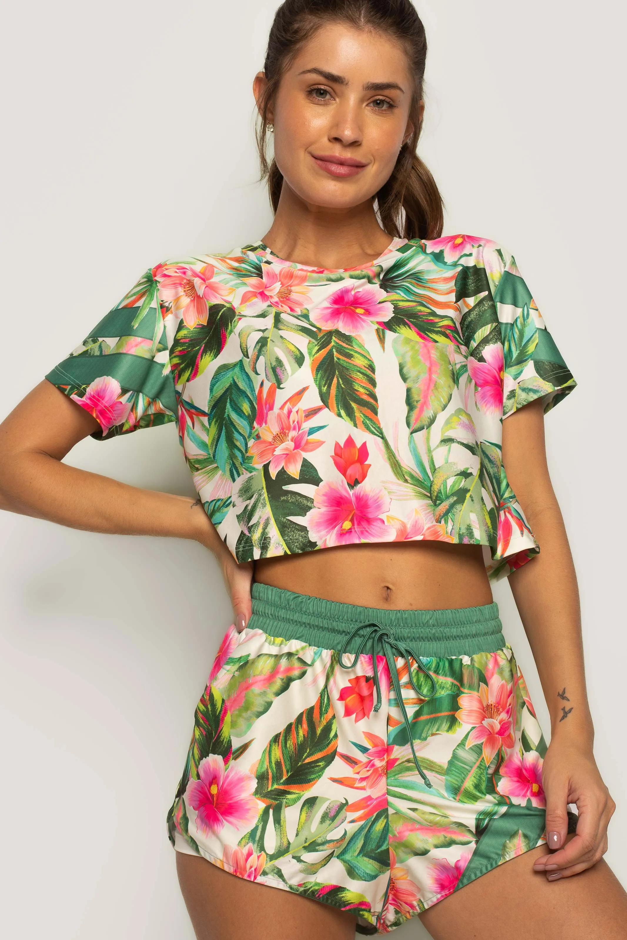 Cropped T-Shirt Paraíso Tropical