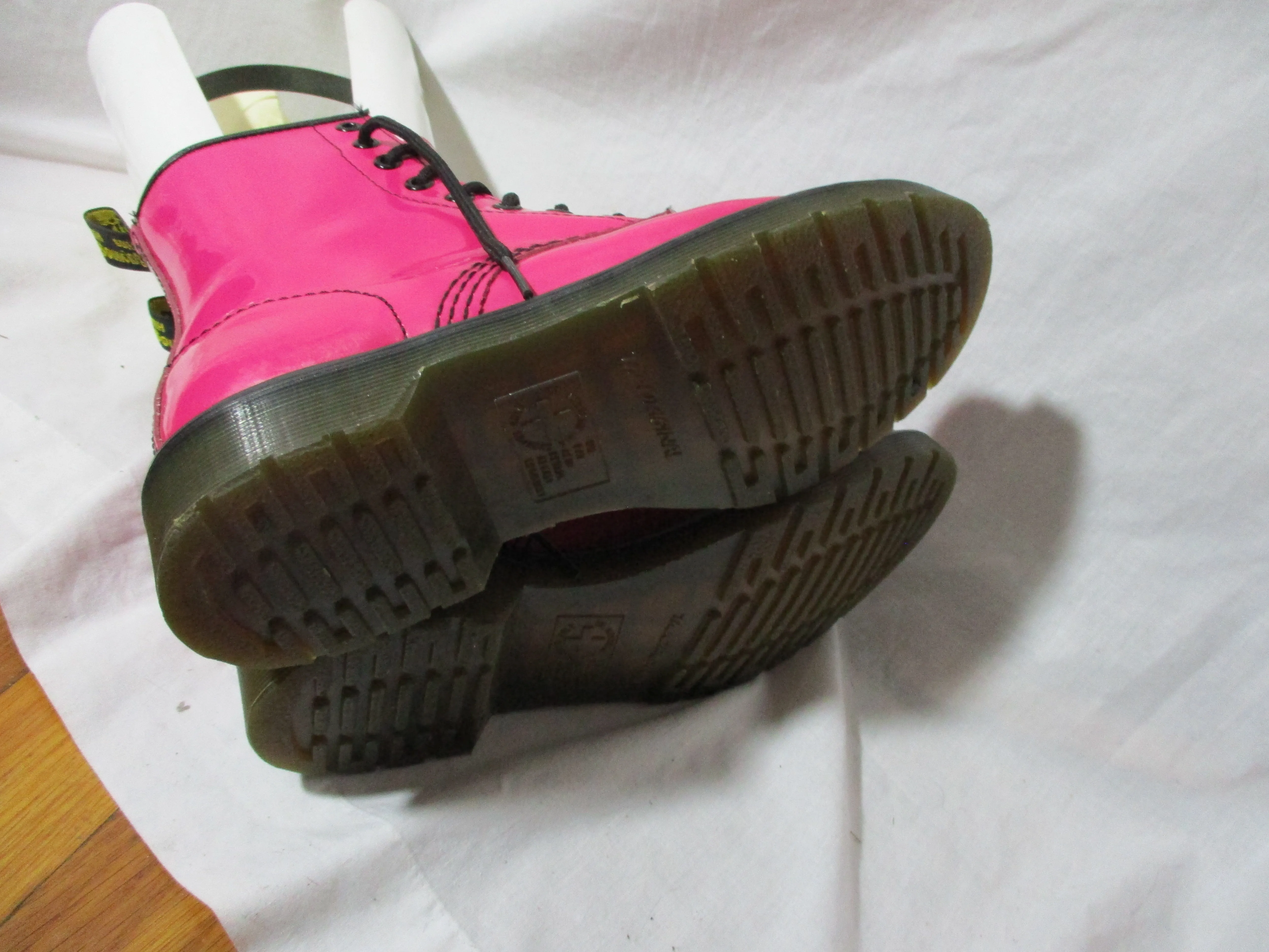 DOC DR. MARTENS Combat BOOT Shoe AIRWAIR FUSCHIA PINK MAGENTA 6 / 37