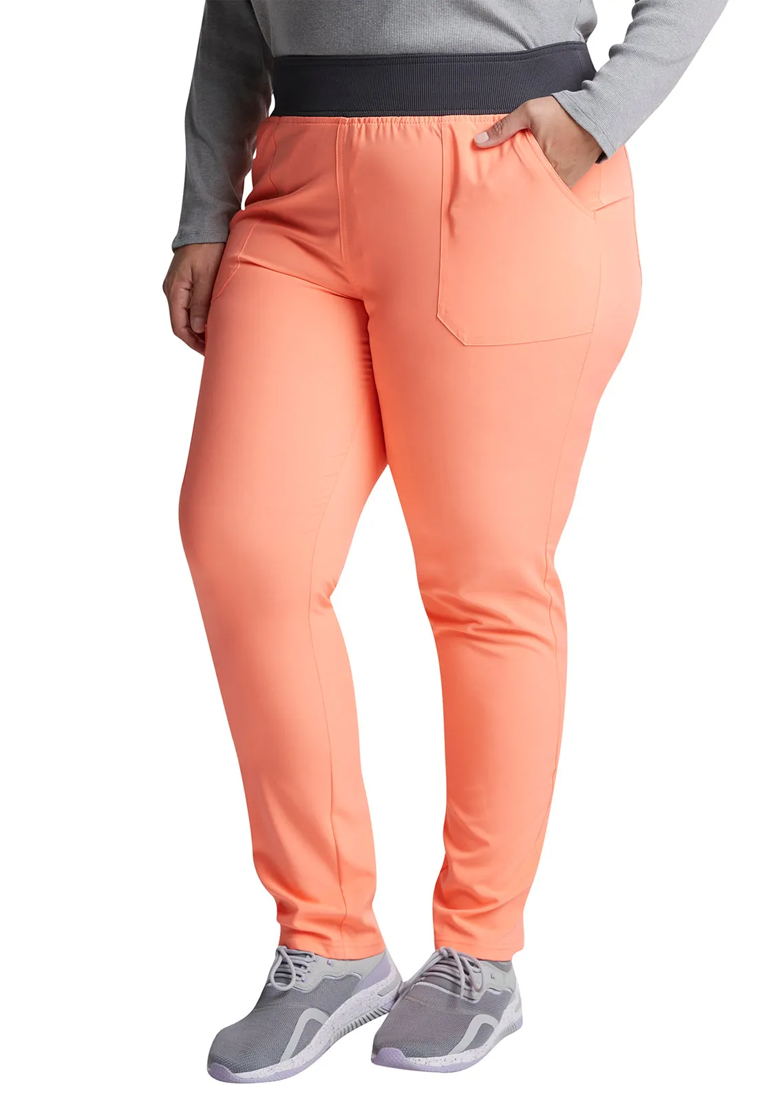 EDS Essentials - Mid Rise Tapered Leg Pull-on Pant