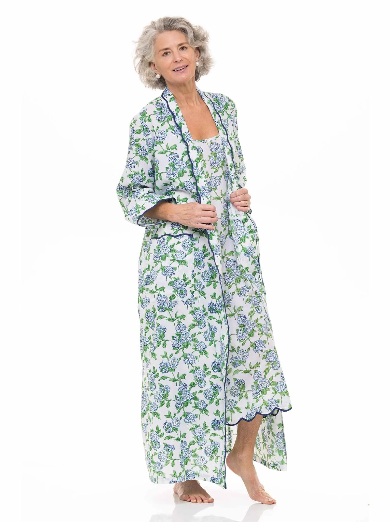 Hydrangea Classic Robe with Scalloping