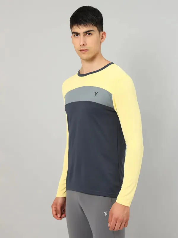 Men Colorblock Slim Fit Crew Neck T-shirt with MATPIQ