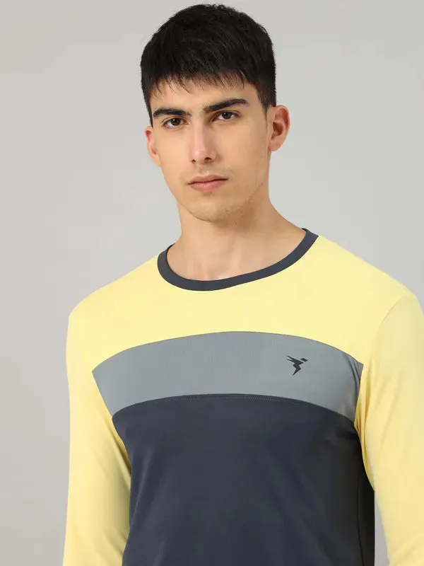 Men Colorblock Slim Fit Crew Neck T-shirt with MATPIQ