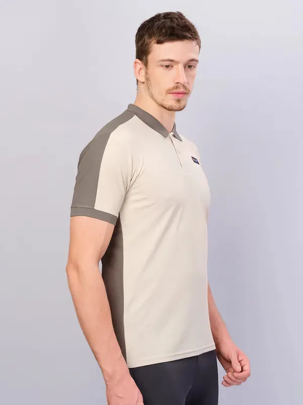 Men Colorblock Slim Fit Polo T-shirt with MATPIQ