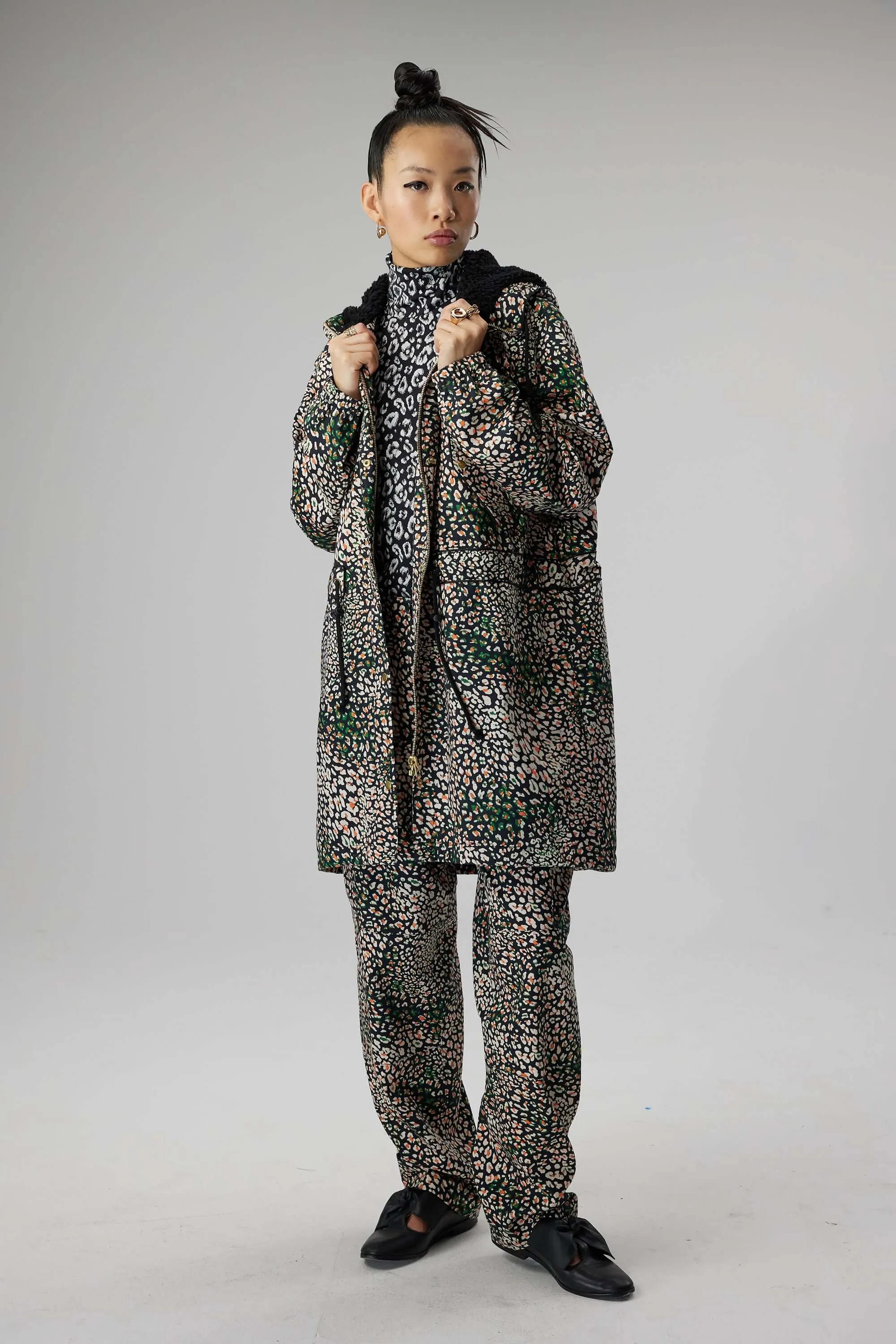 Onur parka in wild Leopard print