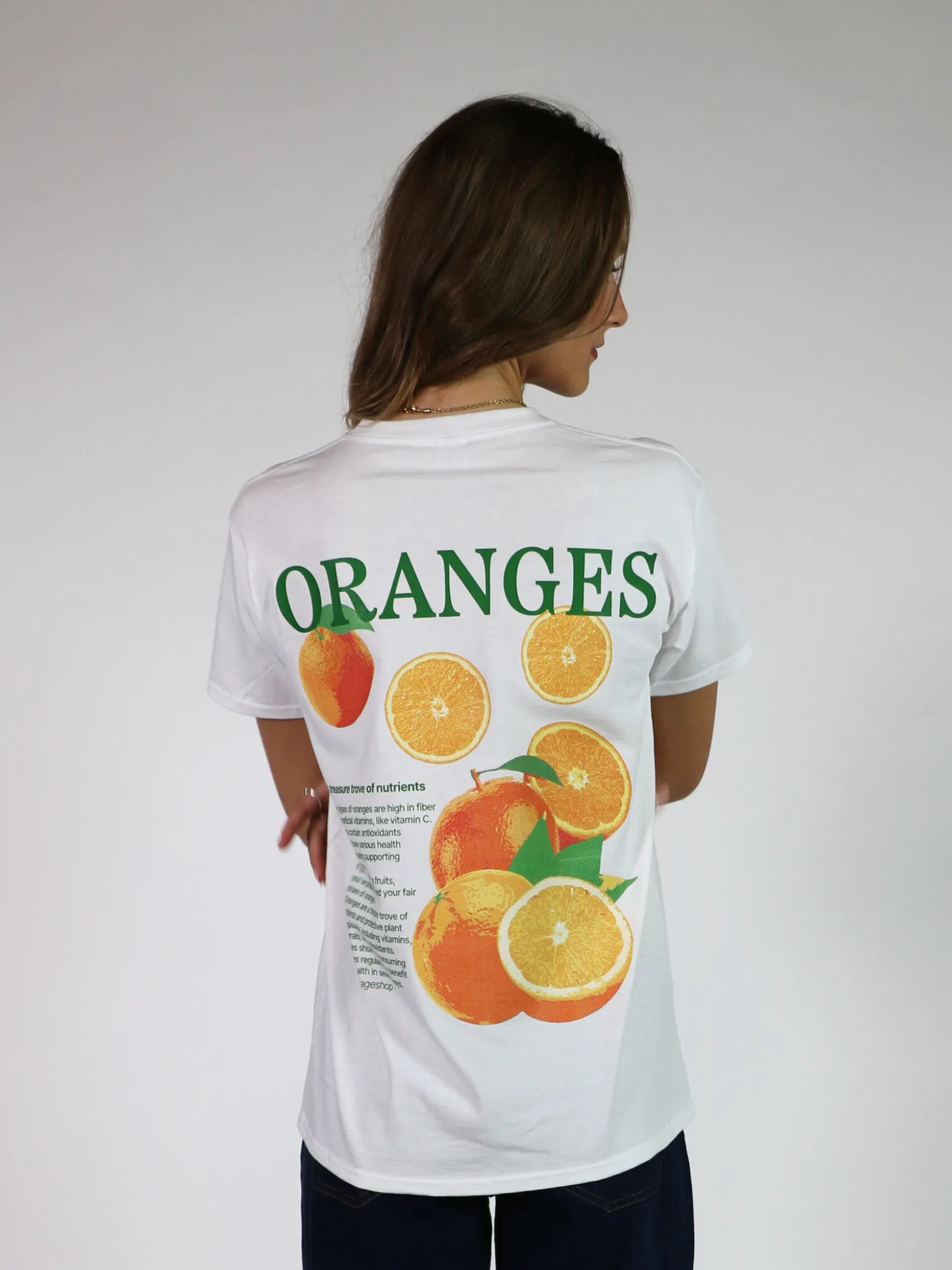 ORANGES (rygprint) T-SHIRT - HVID