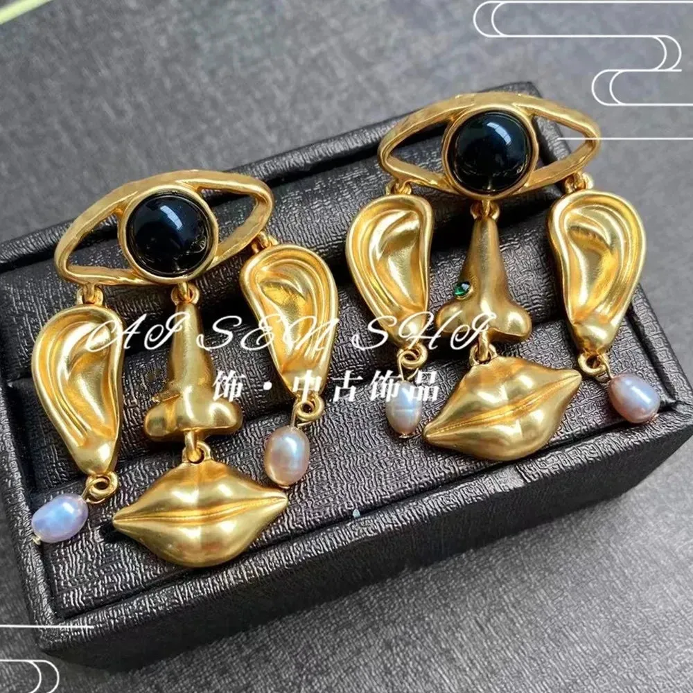 Personality Eyes Stud Earring