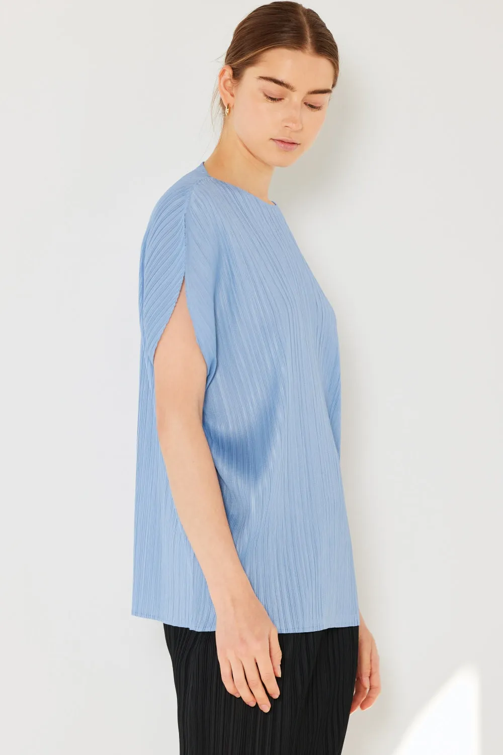 Ribbed Pleated Oversized Dolman Sleeve Top