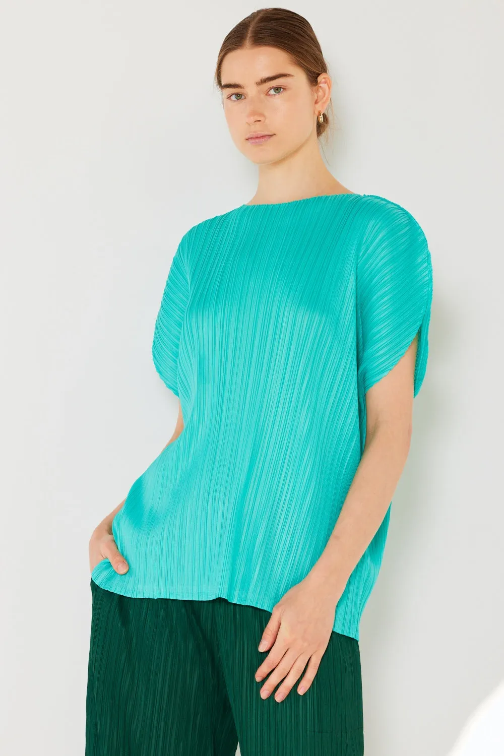 Ribbed Pleated Oversized Dolman Sleeve Top