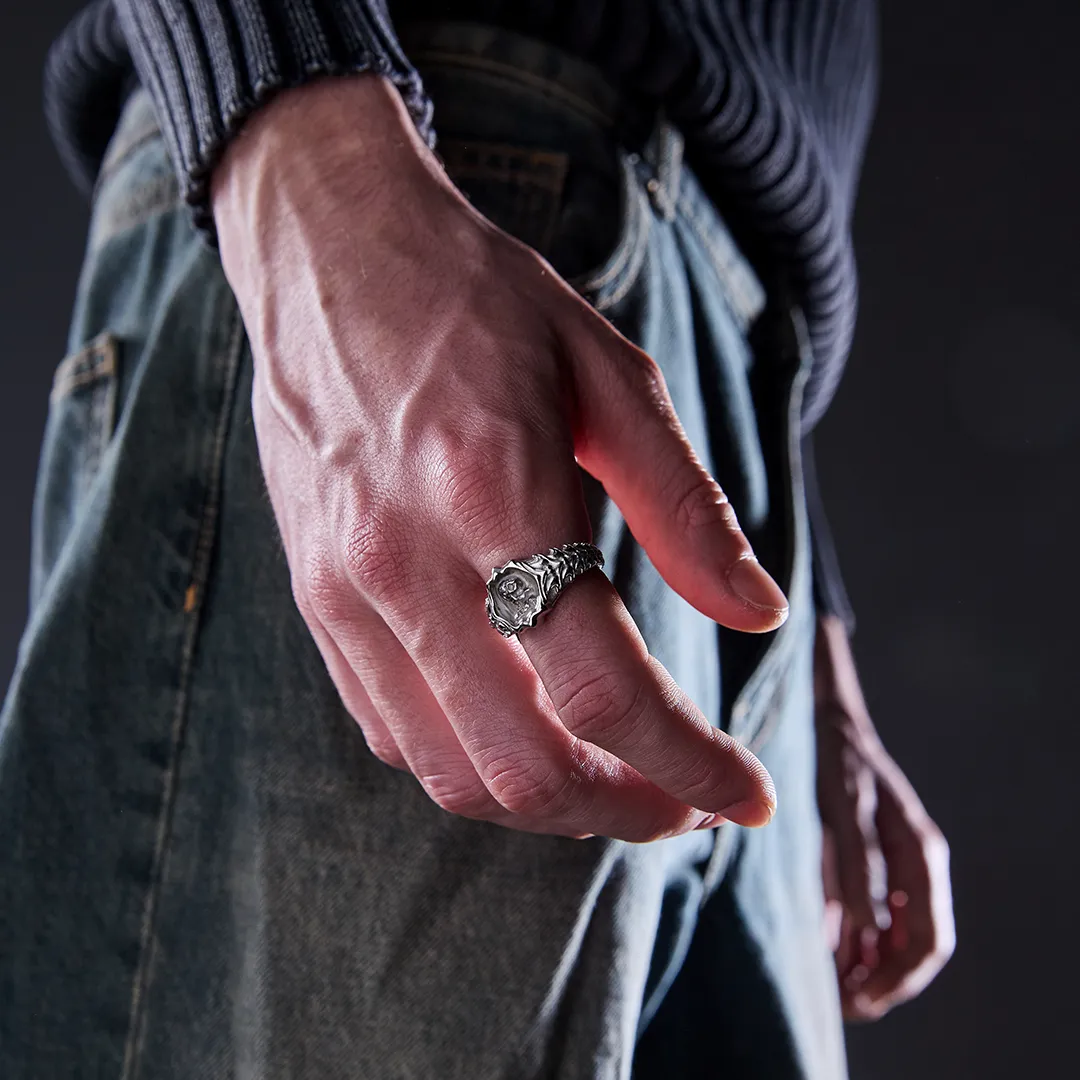 Skull of a Skeleton with Burning Cigarette - V3 Ring