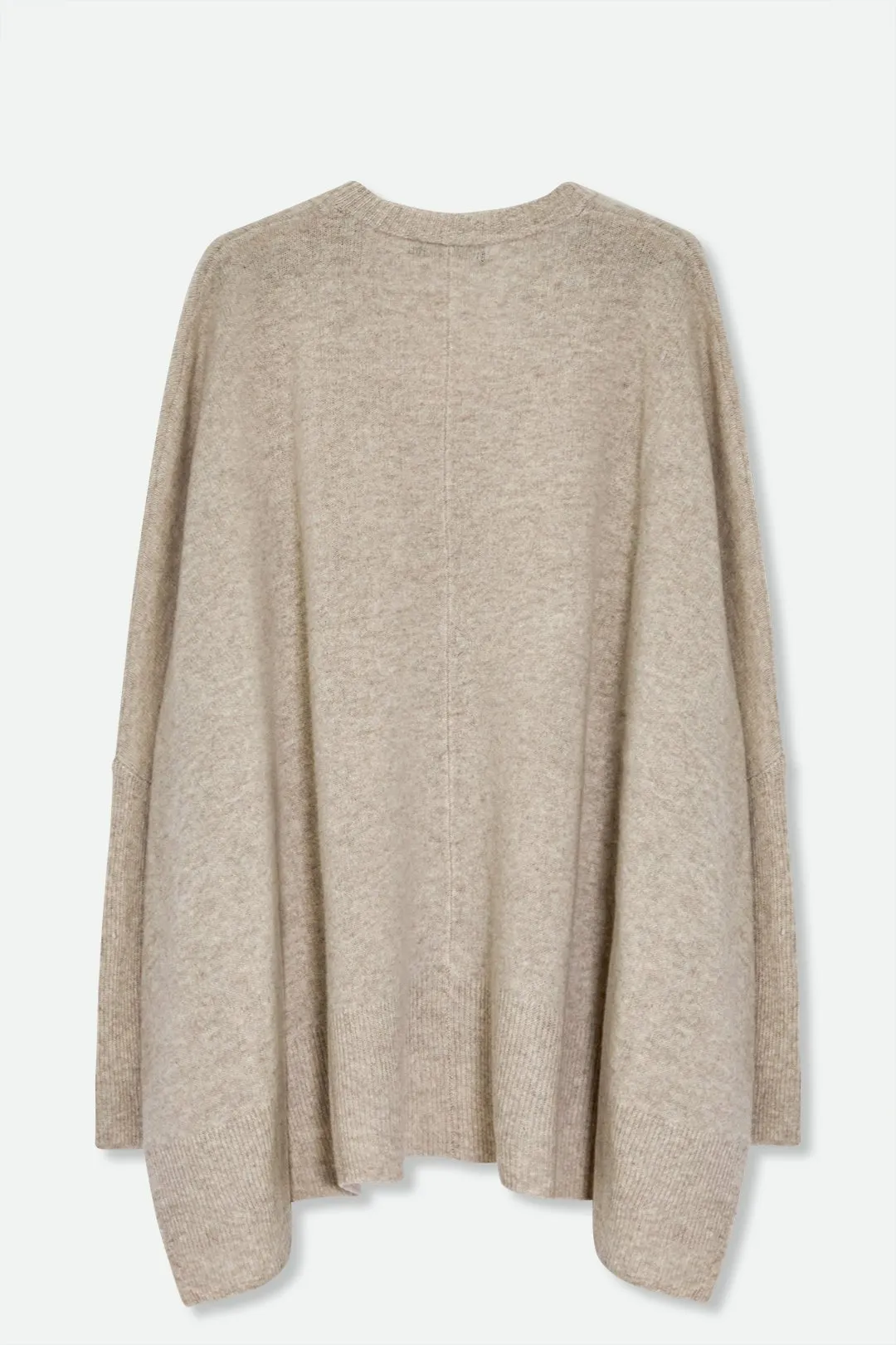 SKYLAR V-NECK OVERSIZED PULLOVER IN LOFTY MERINO CASHMERE