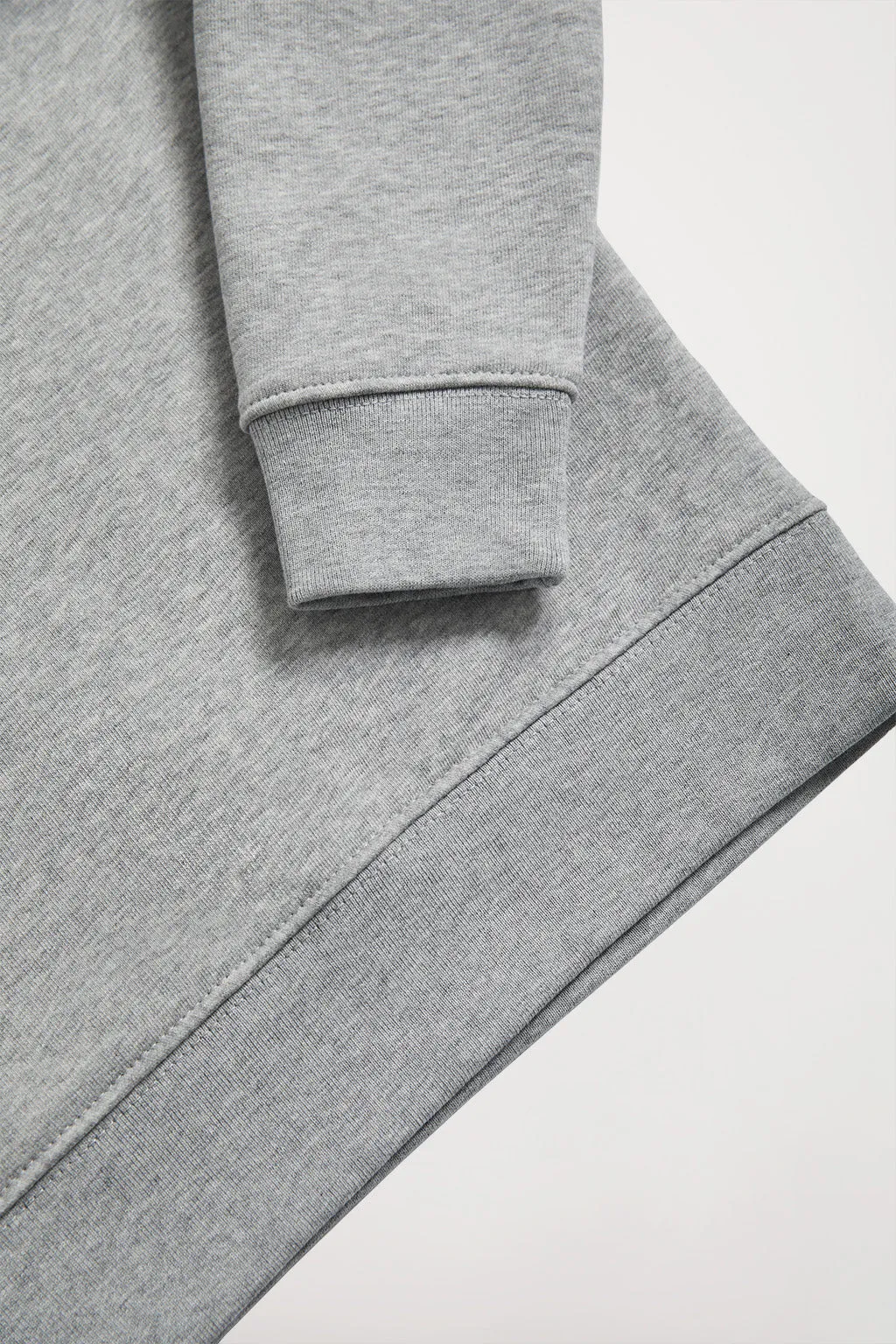 Sudadera orgánica de cuello redondo gris vigoré Neutrals kids con logo