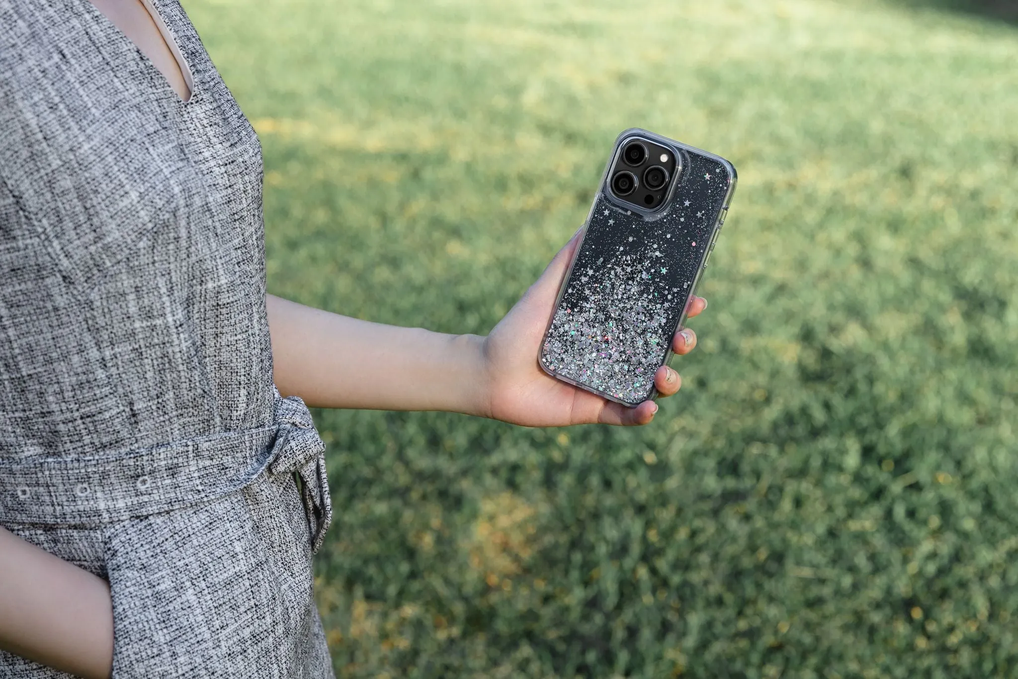 SwitchEasy Starfield Glitter Resin iPhone Case 14 Series