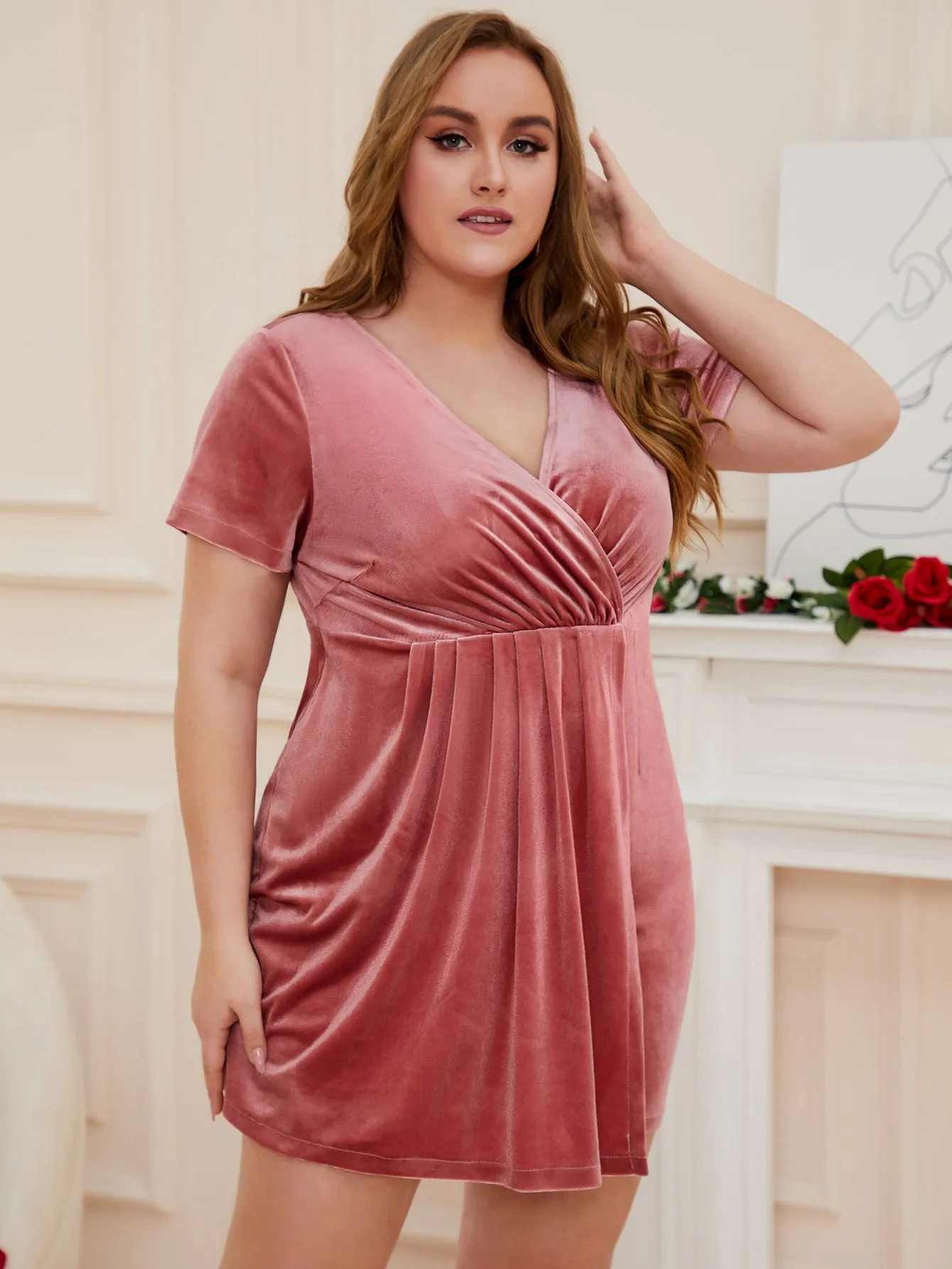 Women Plus Size Velvet V-neck Short Sleeve Cocktail Dresses